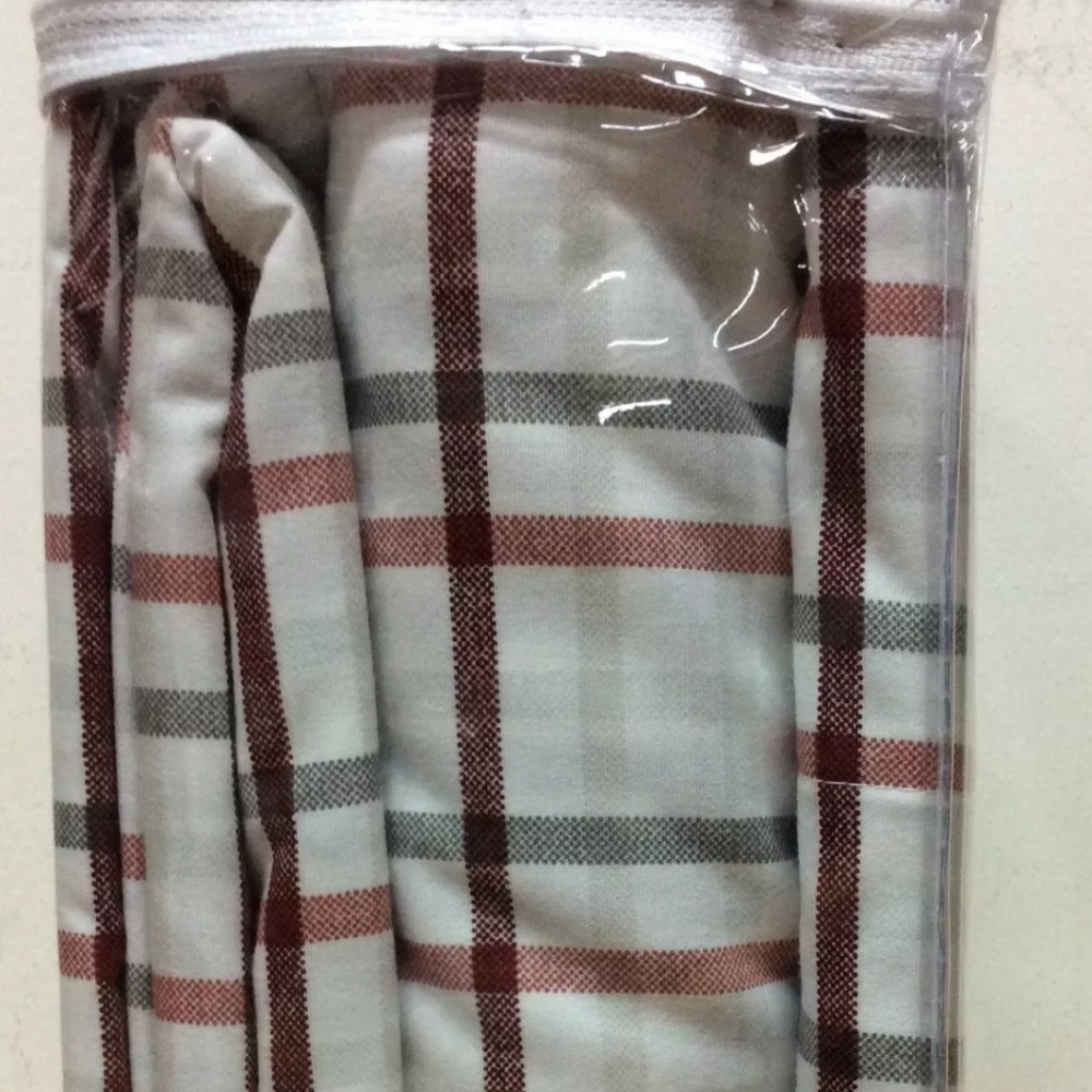 New Izod King size sheet set Carter Plaid - Picture 2 of 3